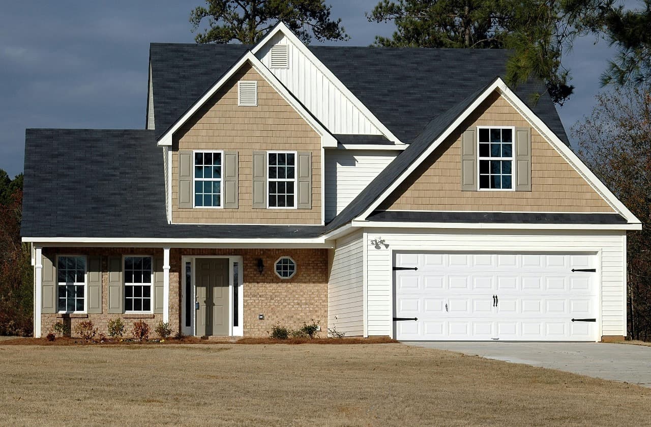 Find affordable housing solutions with Houses for sale Pensacola FL under 200k for first-time buyers.
